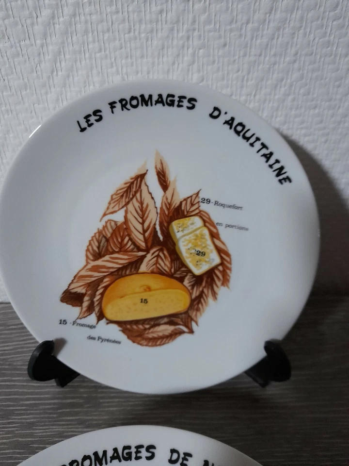 4 ASSIETTES  DIFFERENTES  A FROMAGE - PORCELAINE DU BERRY- EXCEL. ETAT 2110 - Photo 2/4