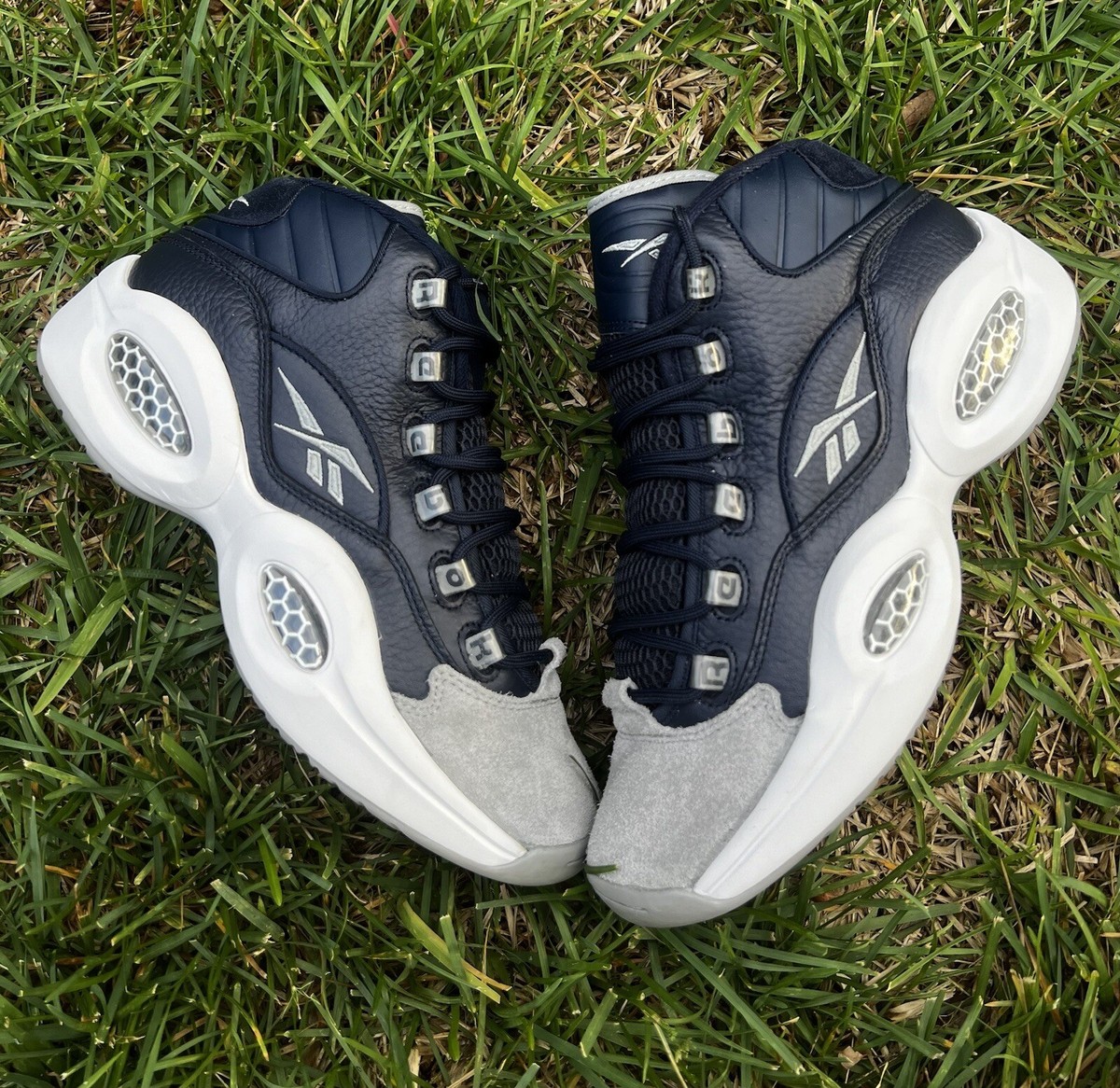 CLEAN Reebok Question Mid size Mens Georgetown Shoes Iverson