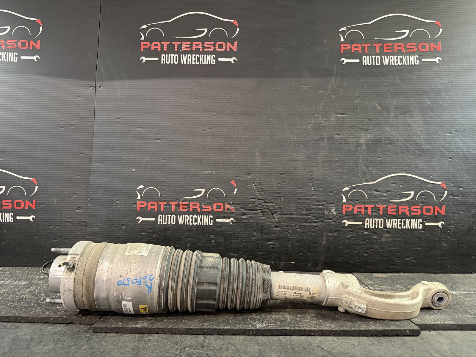 Maserati Levante 2017-2020 Front Right Air suspension strut