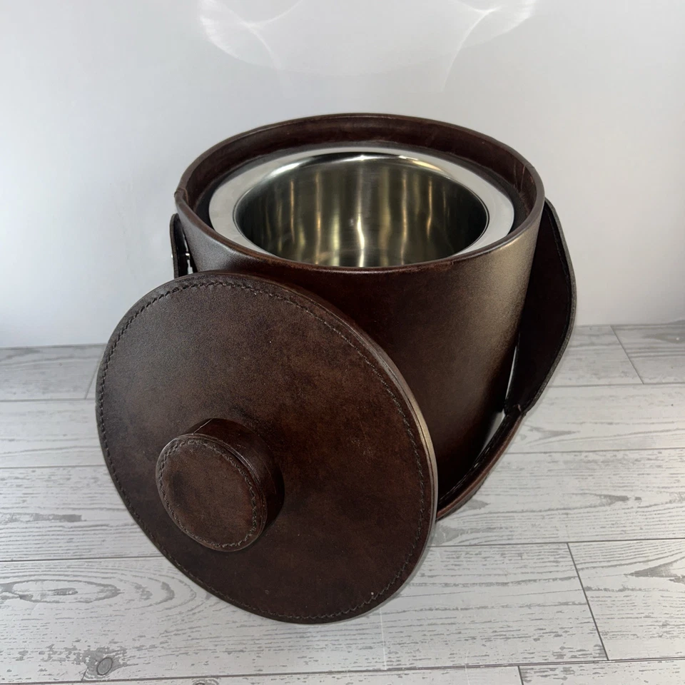 Cubo de hielo Pottery Barn de cuero sintético con mango de cuero ¡hermosamente hecho a mano!! Foto 2 de 4