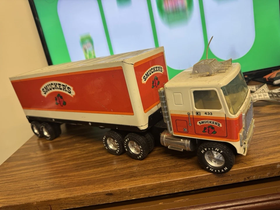 Remolque de camión Smucker's GMC de acero prensado Nylint de colección de 18 ruedas semi no911-N Foto 2 de 4