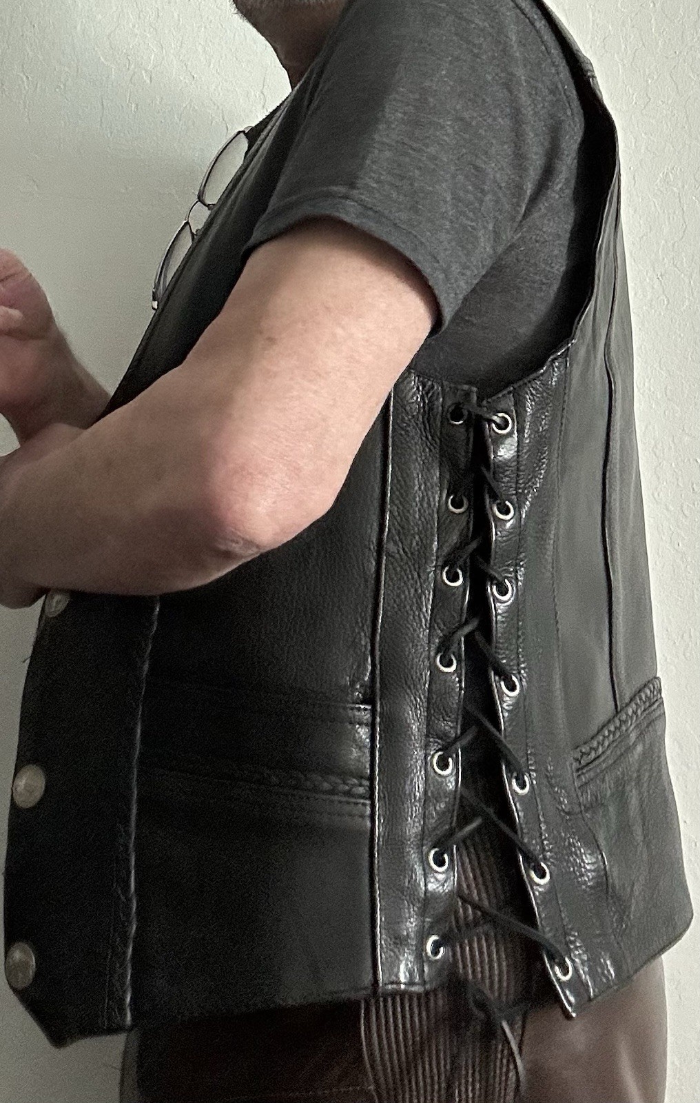 Vance Leather Vest Black Size 44 side laced