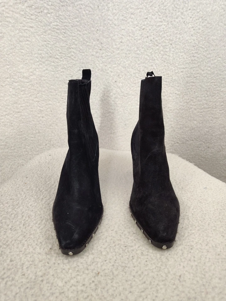 Botas de mujer Asos Design 9 negras de gamuza con tachuelas botín occidental Foto 2 de 4