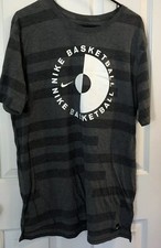 The NIKE Tee Basketball Gray T Shirt Size Large