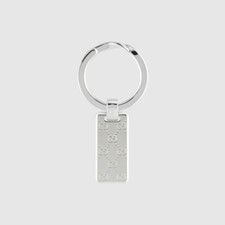 Gucci Signature GG engraved keyring in 941 sterling silver YBF81900800100U