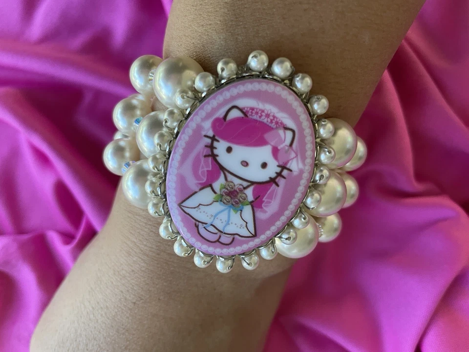 Tarina Tarantino Pink Head Bride Bridal Hello Kitty Pearl Swarovski Bracelet - Image 2 of 4