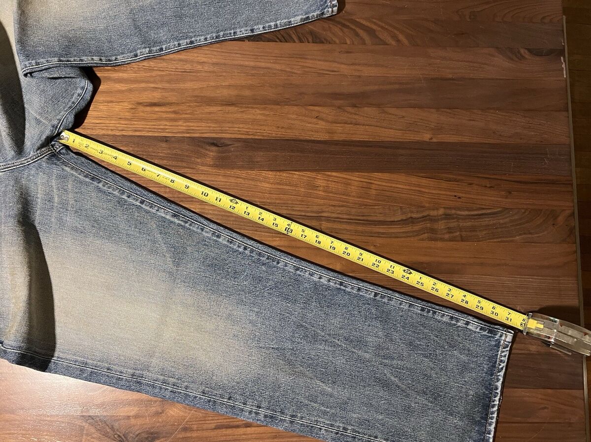 Supreme DISTRESSED LOOSE FIT SELVEDGE JEAN Size 34 in Washed Supreme DISTRESSED LOOSE FIT SELVEDGE JEAN Size 34 in Washed