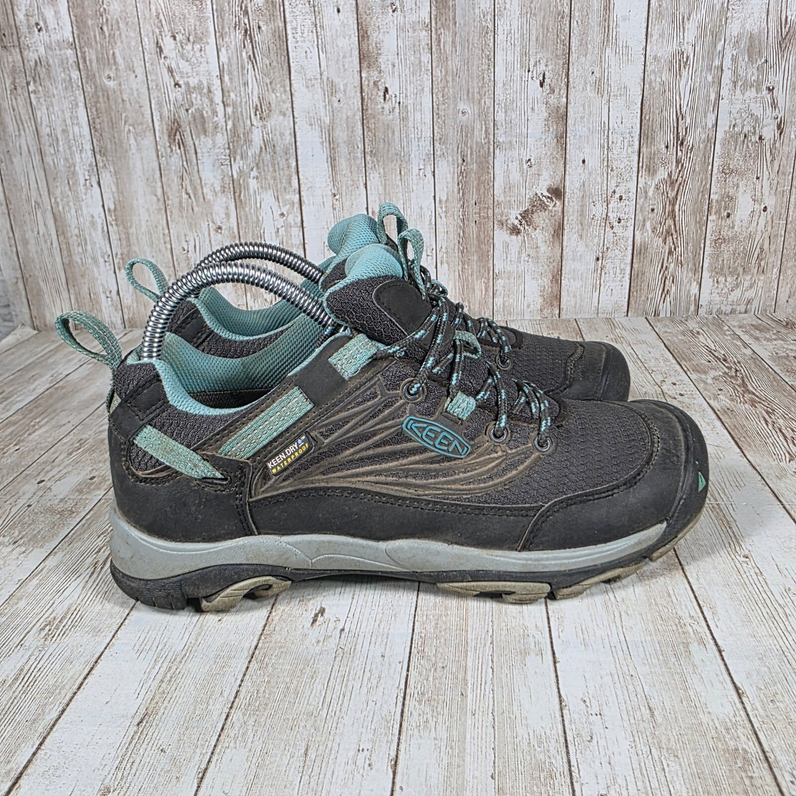 Scarpe da trekking Keen impermeabili da donna taglia 8