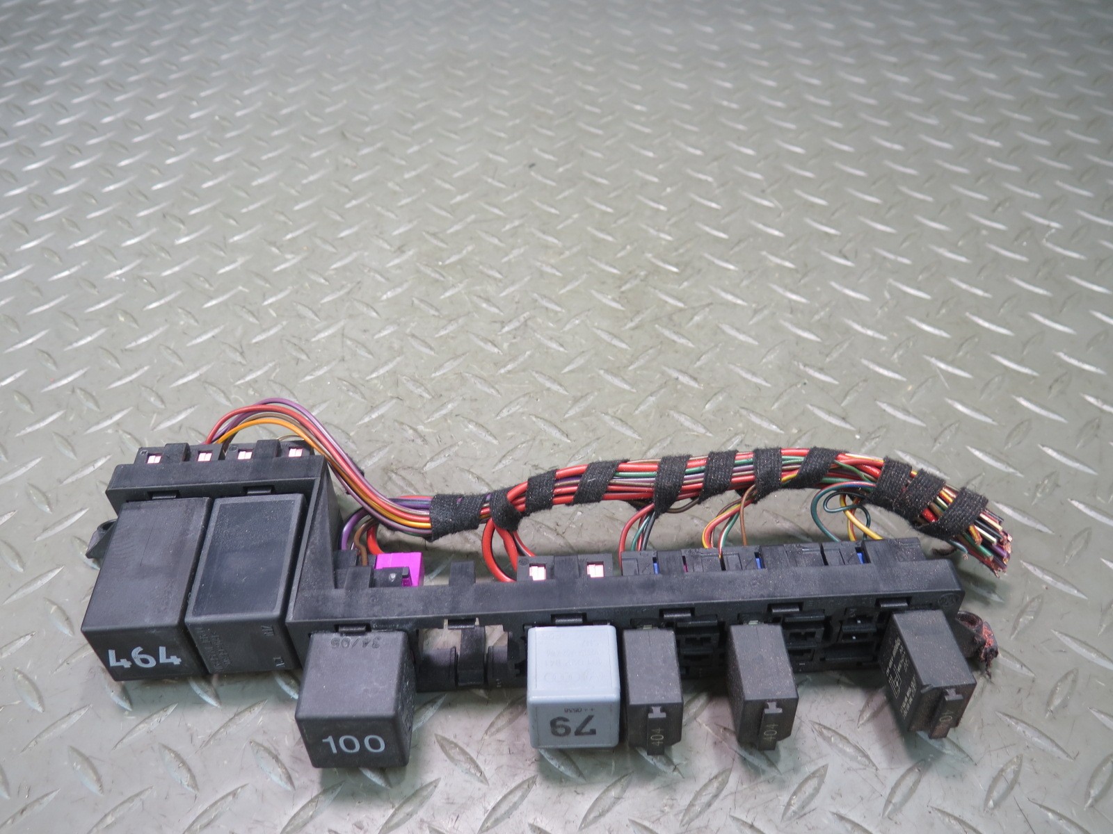 2006-2008 BENTLEY FLYING SPUR FUSE BOX RELAY BOX PLATE MODULE UNIT