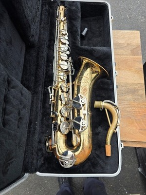 Bundy II Tenor Saxophone w/ Hard Case, Neck - Heavy Finish Wear