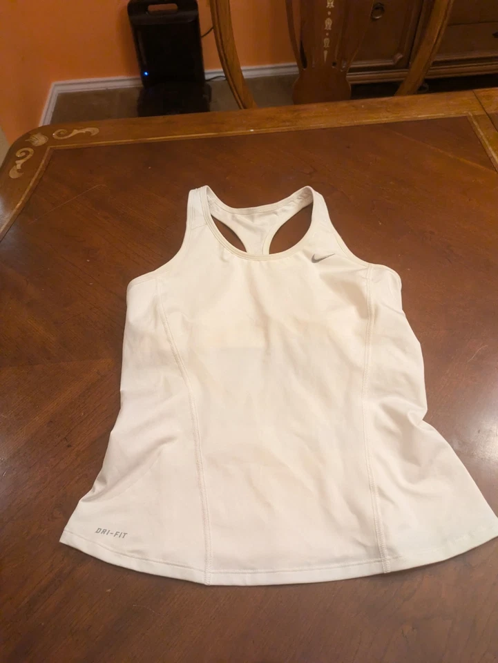 Camiseta sin mangas de entrenamiento Nike Dri-Fit blanca para mujer talla M Foto 4 de 4