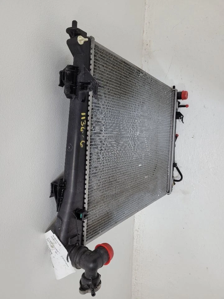 2015 16 2017 HYUNDAI AZERA Radiator 253103R501 15-17 Foto 2 de 4