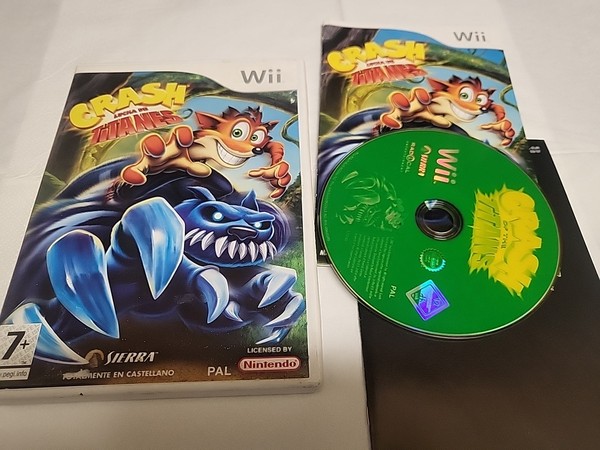 CRASH Lucha de Titanes Nintendo Wii PAL España Completo 