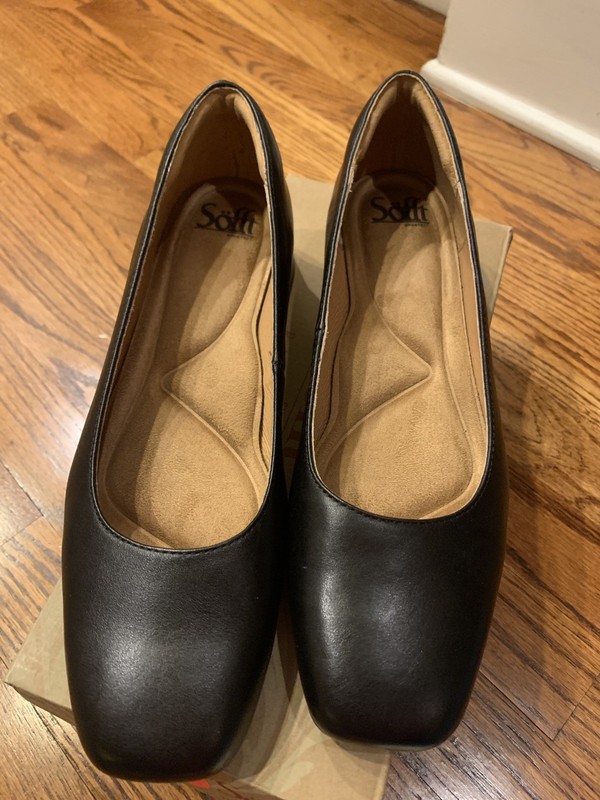  Women's Sofft "Lillian" Block Heel Slip On Shoes Black Size 8 / 39