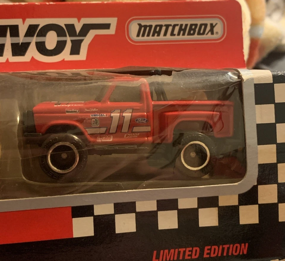#11 Bill Elliot Matchbox Convoy Truck plataforma plana coche de carreras Thunderbird, 1992, de colección Foto 3 de 4