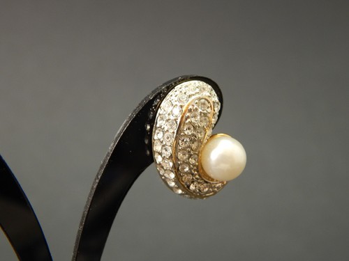 VINTAGE BIJOUX GIOIELLI ORECCHINI DORATI CON PERLE E CRISTALLI ANNI '70 - Foto 5 di 7