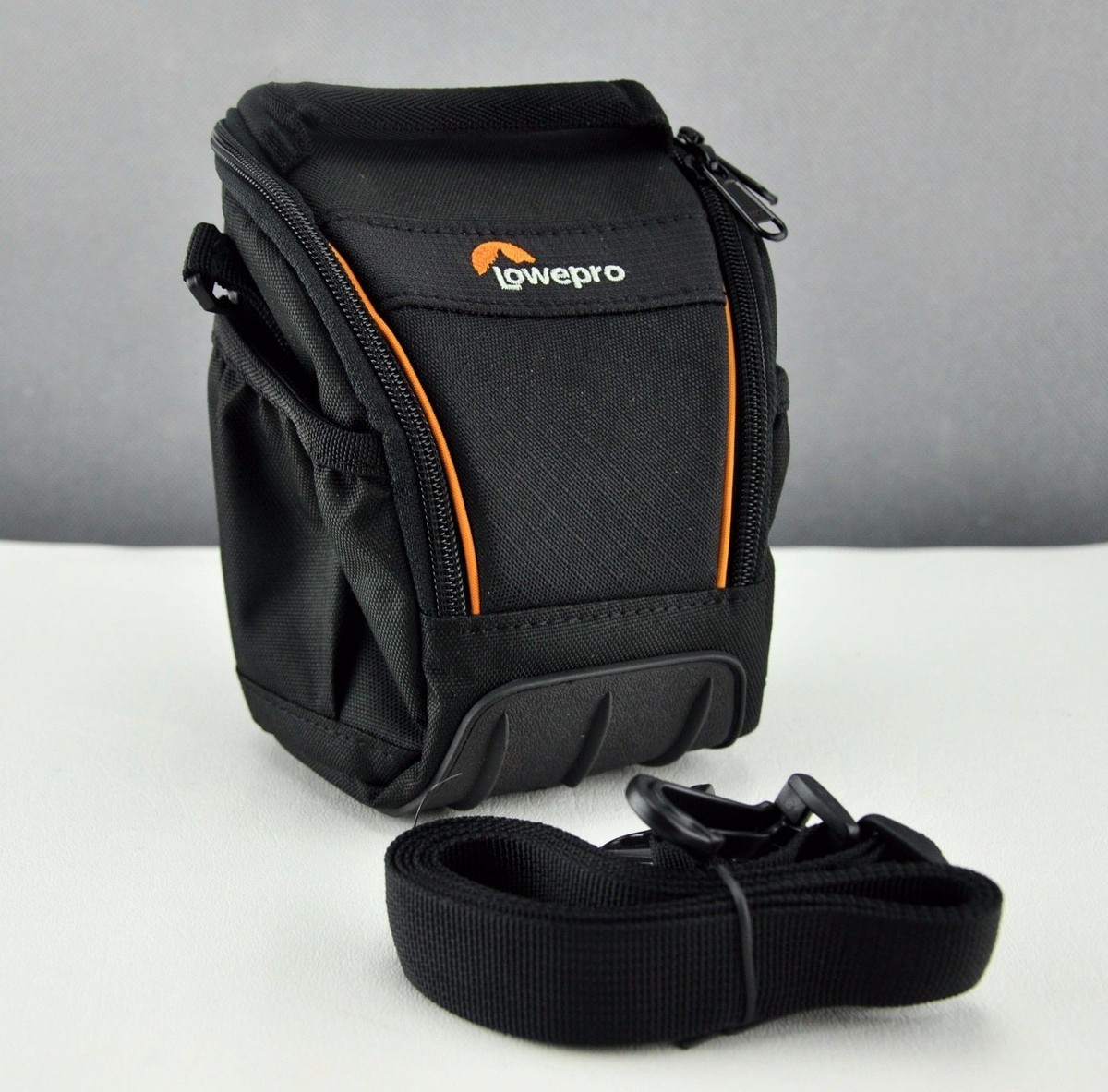 New Black Lowepro Adventura SH 100 II Compact Shoulder Camera Bag Action  Cam | eBay