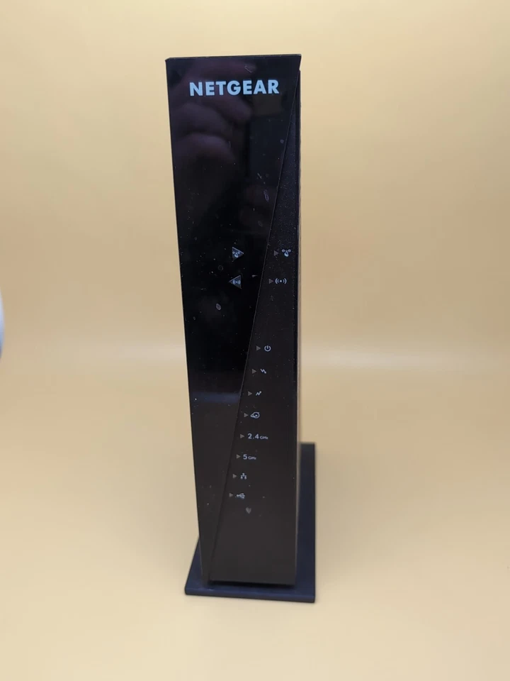 NETGEAR C6300 DOCSIS 3.0 Viene con Cable de Alimentación Módem Router AC1750 Foto 3 de 4