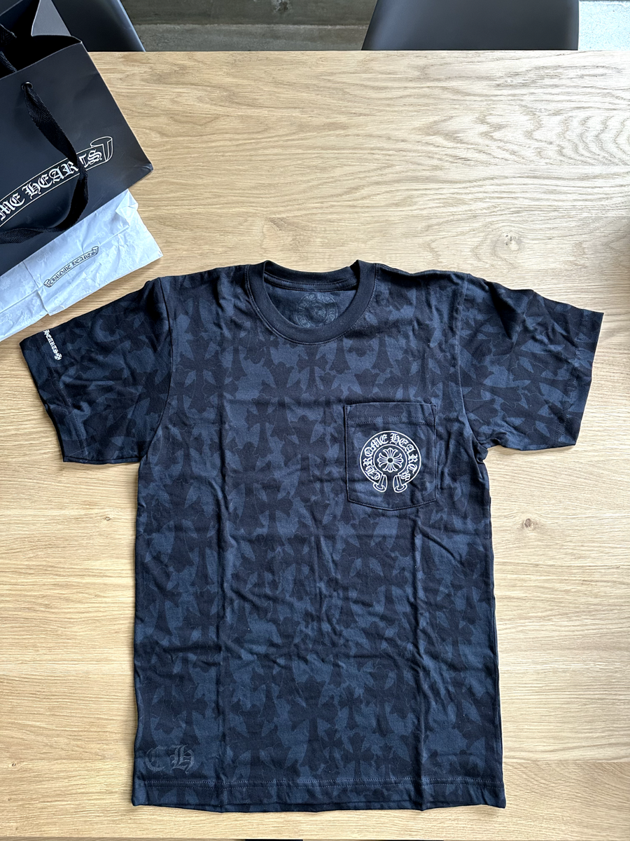 Chrome Hearts | Cemetery Cross Horseshoe | T-Shirt Size Small