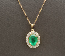 2.10Ct Natural Emerald and Diamond 14K Solid Yellow Gold Necklace