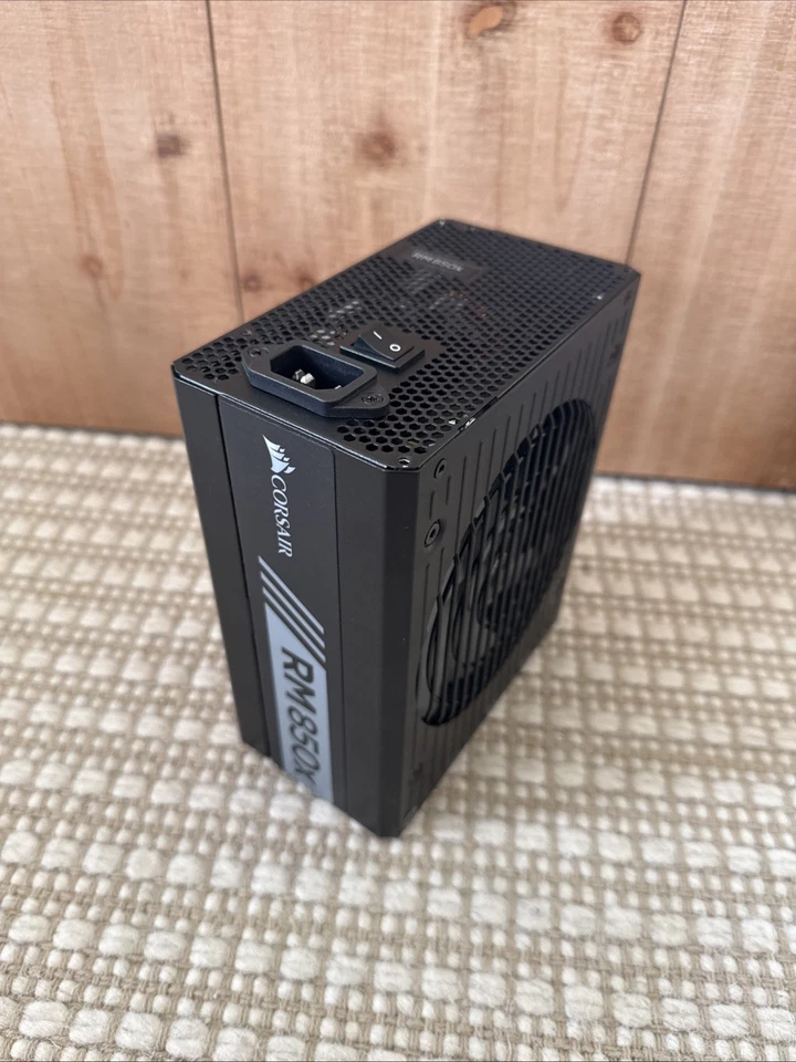 Corsair CP-9020180-NA RM850x 850 W 80 PLUS Gold Certified Fully Modular PSU - Image 3 of 4