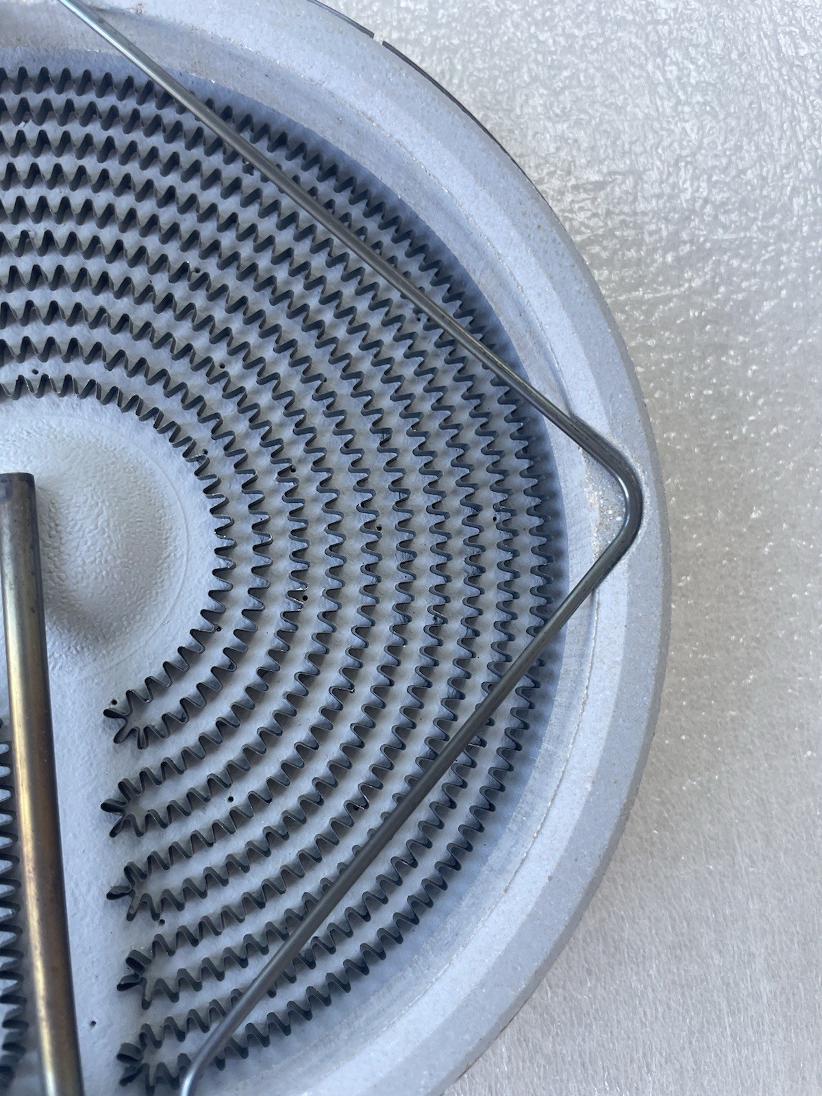 WB30T10067 GE Monogram Center Radiant Element Assembly Surface Burner 1500W, OEM