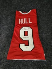 Bobby Hull Hand Signed Hockey Jersey  - Chicago Blackhawks  / Beckett -COA