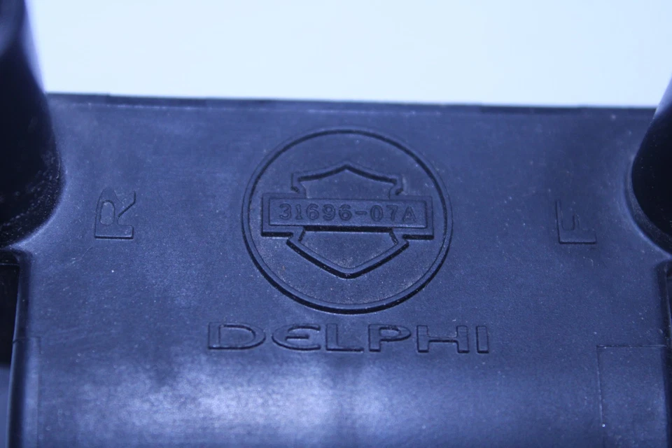 2016 Harley Davidson Ultra Limited Touring OEM Ignition Coils EFI Coil 31696-07A - Image 3 of 4