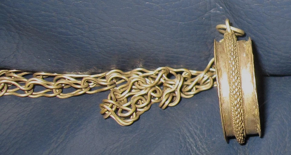 XIX secolo Ciondolo con Amuleto  con bellissimo tessuto  Sardegna Argento raro - Immagine 4 di 4