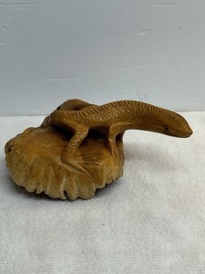 Vintage Artisan Hand Carved Burl Wood Lizard Reptile Root Figurine Ornamental 