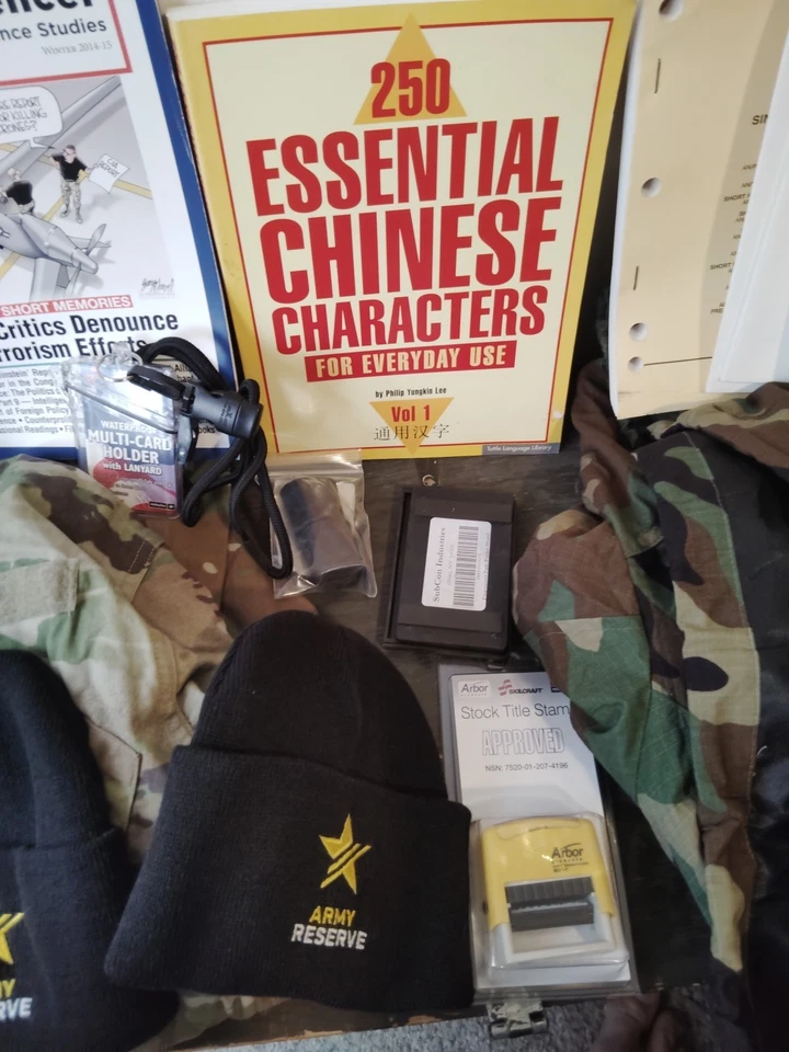 Lote de equipo táctico - artículos y suplementos de uniforme Foto 3 de 4