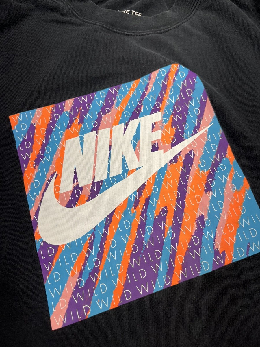 Nike tee medium black men's wild re-issue graphic crewneck