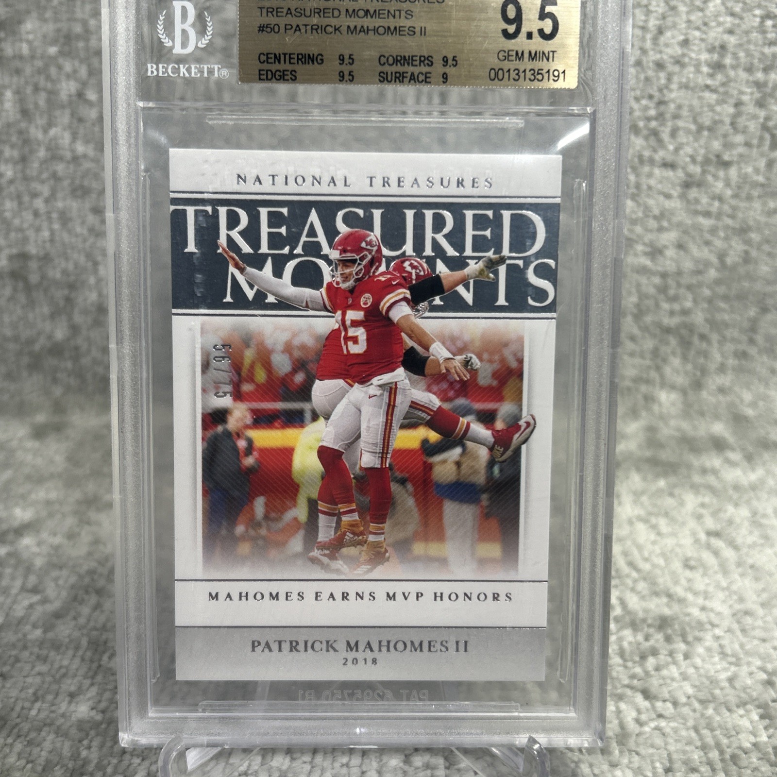 2019 National Treasures Patrick Mahomes /75 Treasured Moments #50 BGS 9.5 view 3