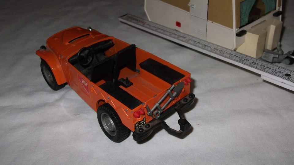 Modellautos 2 x Fiat Campagnola , mit Wohnwagen , Super selten ! 1:25 - Bild 3 von 4