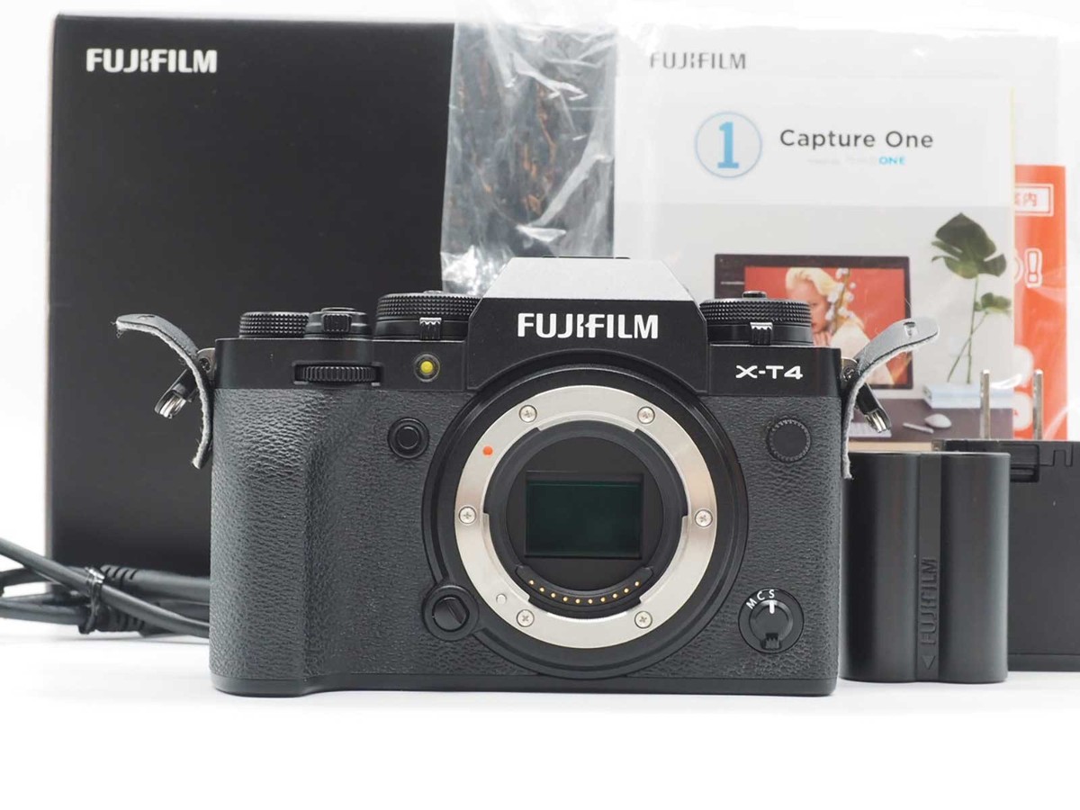 Fujifilm Fuji X-T4 Digital Camera 26mp Black 19 shots w/ Box [Top
