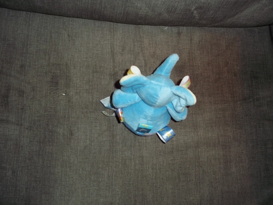 MUÑECA DE PELUCHE FIGURA TAGGIES COLECCIONABLE BEBÉ DESARROLLO ELEFANTE SONAJERO Foto 3 de 4