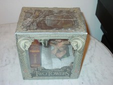 The Lord of the Rings: The Two Towers Collector's DVD Gift Set Golum Figure