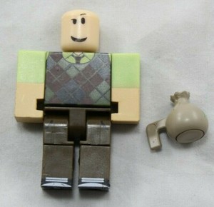 Roblox Club Boates Proprietor Mini Figure Series 4 No Virtual Code Loose Action Ebay - roblox qatar robotics club