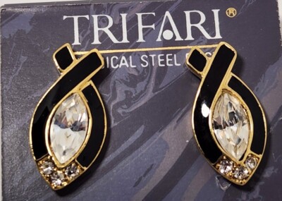 Vintage Trifari Black Enamel Earrings Gold Tone Leaves Fish Studs Signed