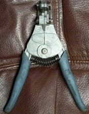 Ideal Stripmaster L-4421 Wire Stripper AWG 8-22 Electrical Rubber Grip