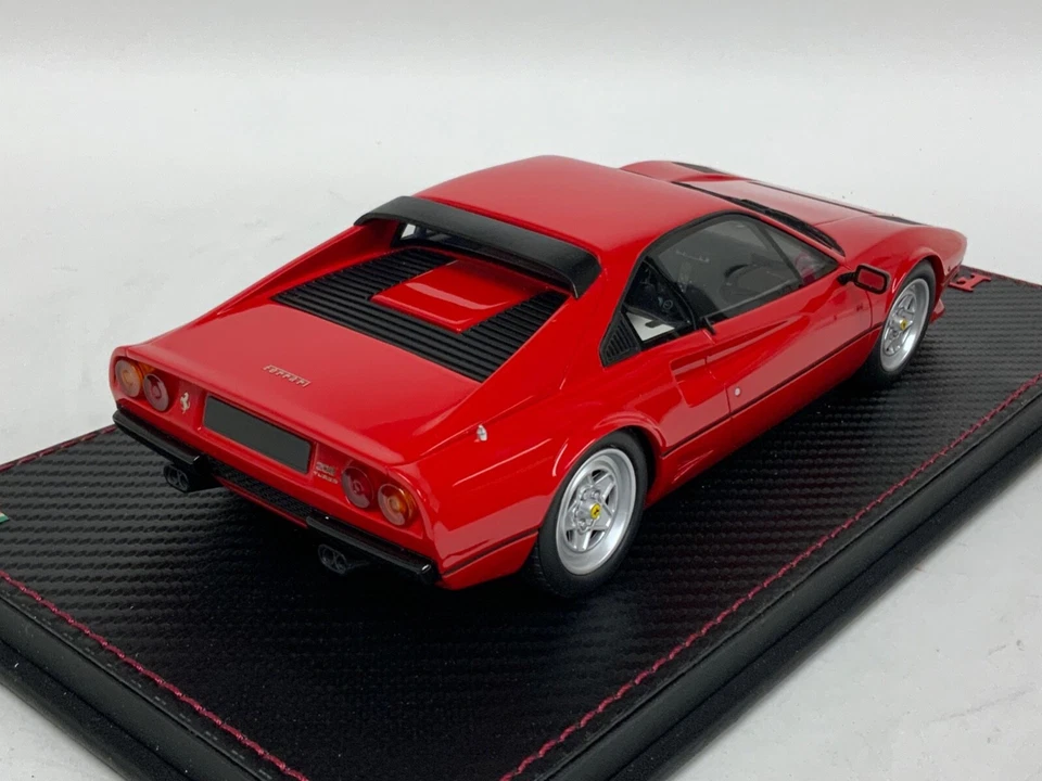 1/18 GT Spirit Ferrari 208 GTB Turbo en Rosso Corsa Rojo GT347 Cuero AB060 Foto 4 de 4