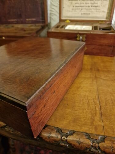 An Antique Winsor & Newton Mahogany Artist Box Late 19th Century - Picture 10 of 24