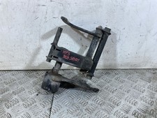 104704 Staffa Supporto motore Piaggio MP3 300 HPE Sport Dal 2019 Al 2025