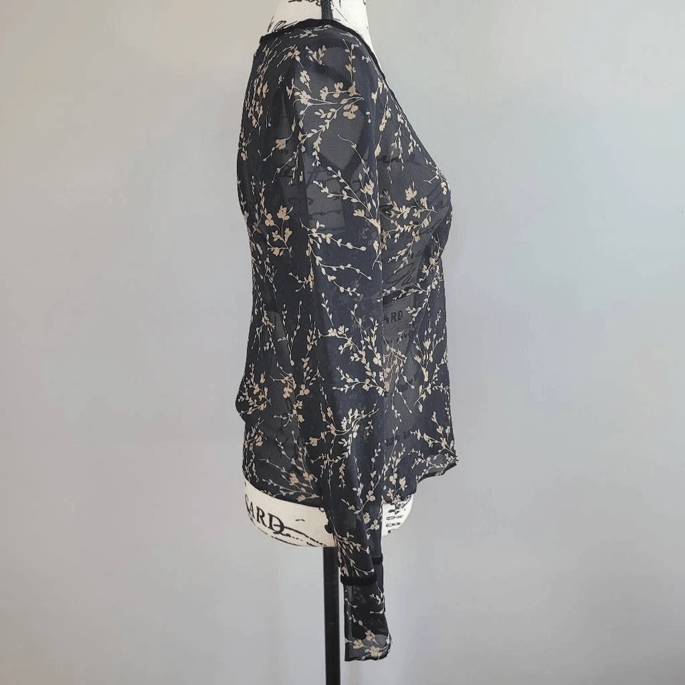 Top babydoll vintage Y2K Banana Republic 100 % seda floral oscuro capricho gótico Foto 2 de 4