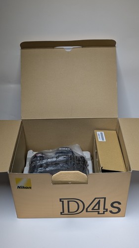 Nikon D4s Camera Body Only Boxed EN-EL18 Battery & MH-26a Charger Working  - Picture 17 of 23