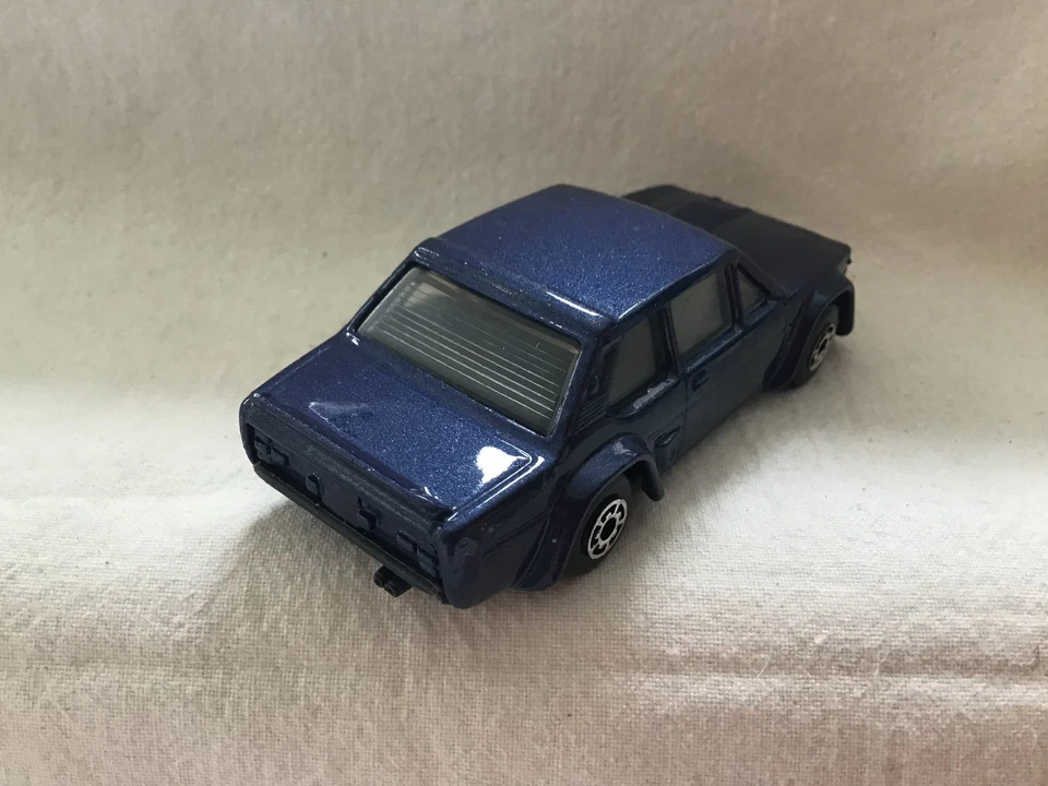 MATCHBOX EDICIÓN BÚLGARA SUPERRÁPIDA FIAT ABARTH - AZUL OSCURO METÁLICO Foto 3 de 4