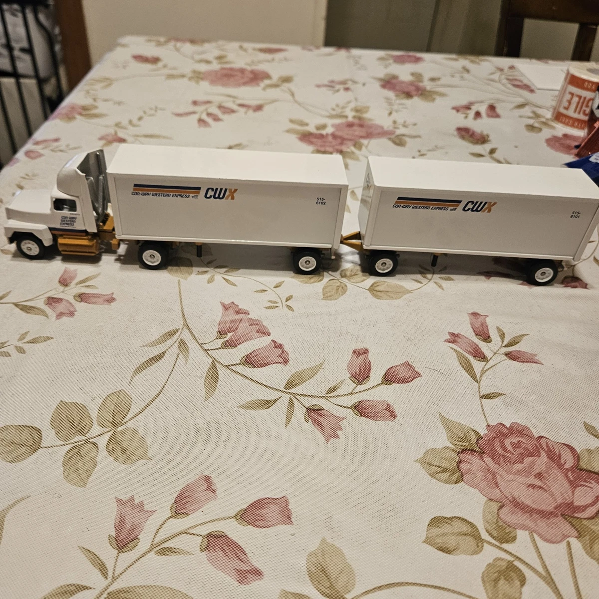 702560_4