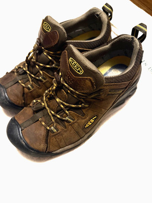 Keen for men Targhee II Waterproof Hiking Shoes Cascade Brown/Golden Yellow