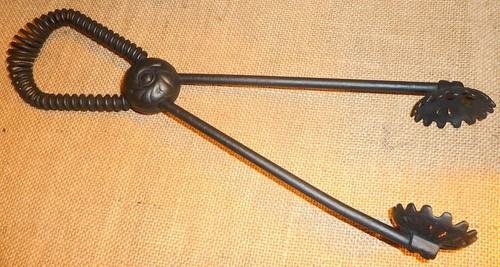 ANTIQUE VICTORIAN CAST IRON SPRING LOADED FIREPLACE STOVE HEARTH TONGS TOOL 