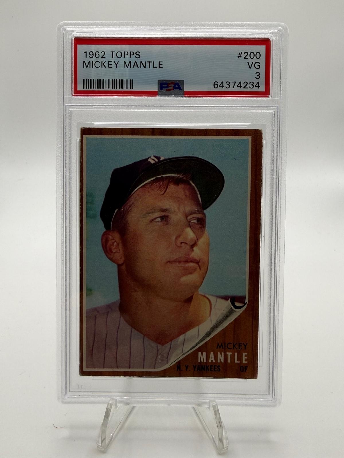 1962 Topps #200 Mickey Mantle PSA 3 view 1
